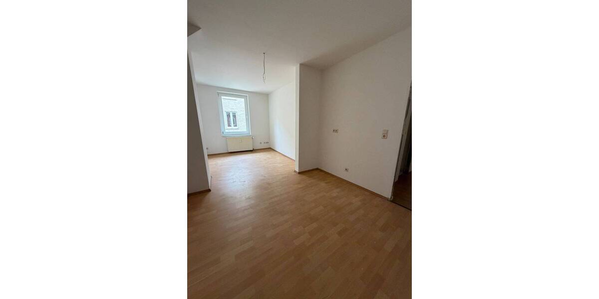 Zimmer Halle (Saale) Innenstadt - 2 Zimmer, 47 m&sup2;, 380&euro; | Angebot:26274869