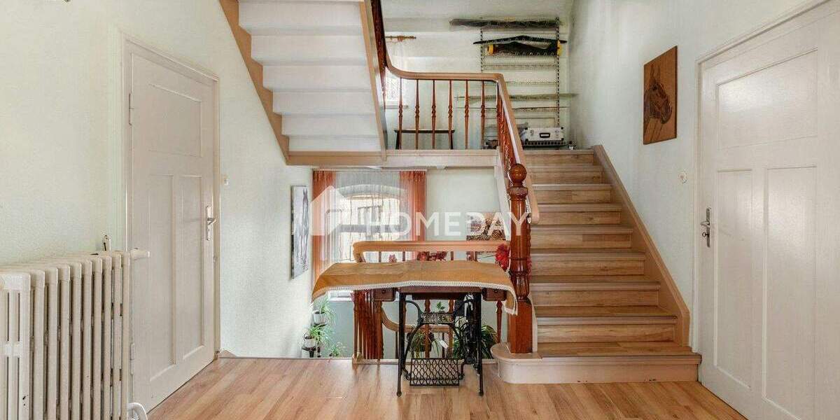 Einfamilienhaus Landsberg Oppin - 8 Zimmer, 240 m&sup2;, 230.000&euro; | Angebot:25212874