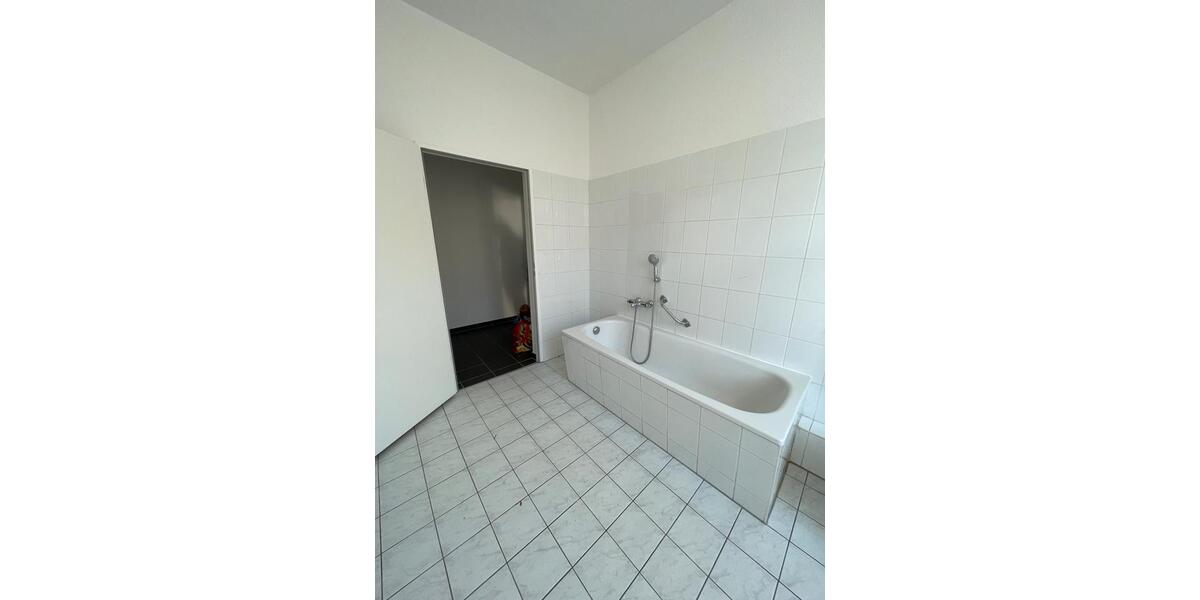 Etagenwohnung Halle (Saale) Am Wasserturm/Thaerviertel - 4 Zimmer, 110 m&sup2;, 305.000&euro; | Angebot:23553891