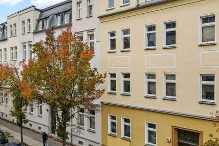 Wohnung Halle Südliche Innenstadt - 3 Zimmer, 90 m&sup2;, 720&euro; | Angebot:27688251