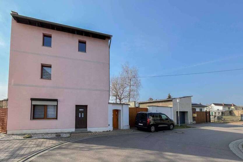 Haus zum Kaufen in Kabelsketal 269.000 € 120.02 m²