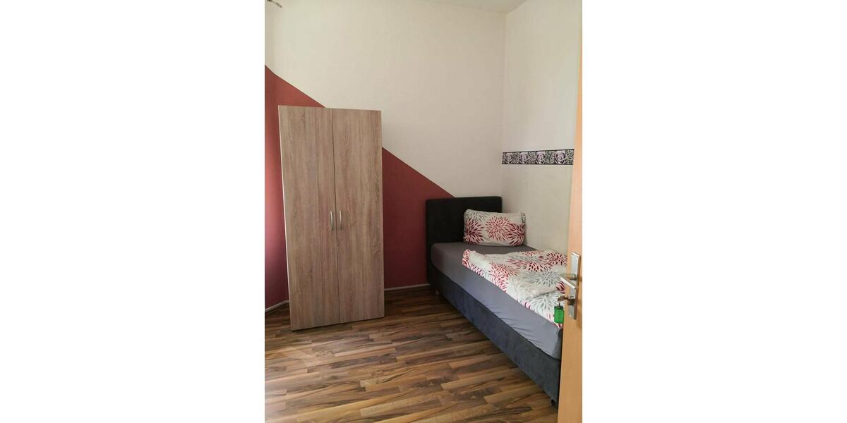 Etagenwohnung Halle (Saale) Büschdorf - 1 Zimmer, 17 m&sup2;, 216&euro; | Angebot:9747561