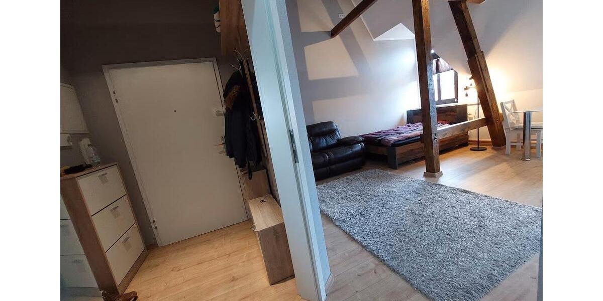 Dachgeschoßwohnung Halle (Saale) - 4 Zimmer, 87 m&sup2;, 1.250&euro; | Angebot:26383901