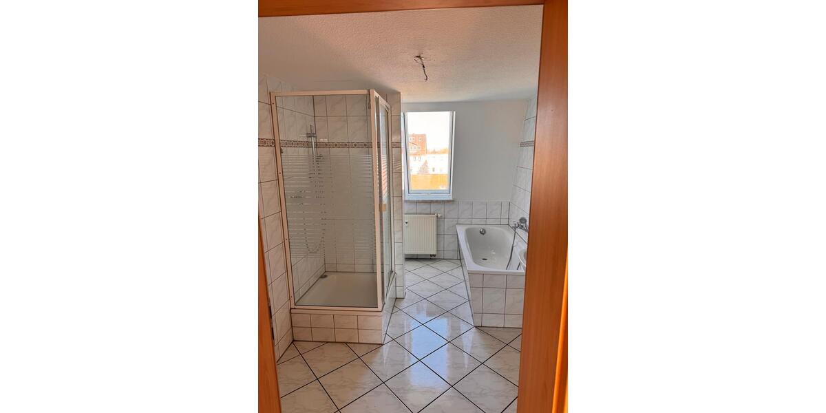 Dachgeschoßwohnung Merseburg - 2 Zimmer, 53 m&sup2;, 520&euro; | Angebot:26061736