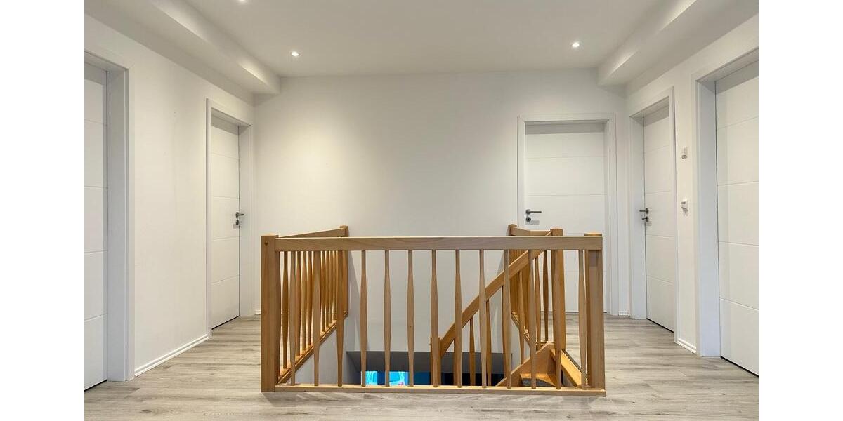 Maisonettenwohnung Querfurt - 6 Zimmer, 211 m&sup2;, 1.200&euro; | Angebot:23794281