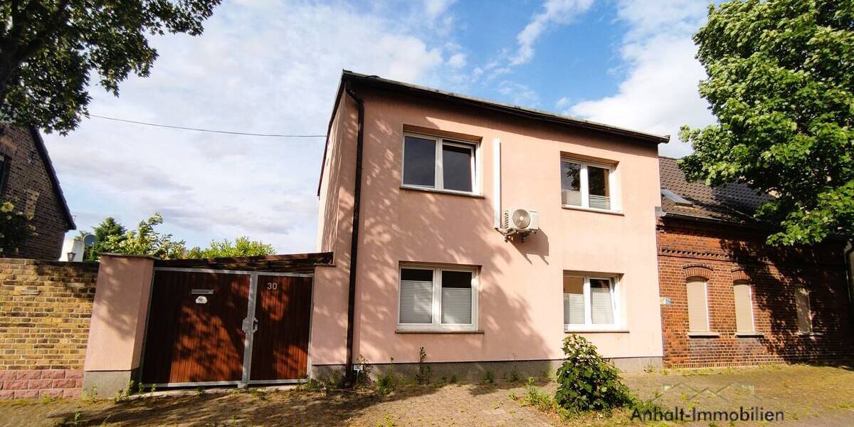 Doppelhaushälfte Bitterfeld-Wolfen Greppin - 4 Zimmer, 120 m&sup2;, 118.000&euro; | Angebot:25704653