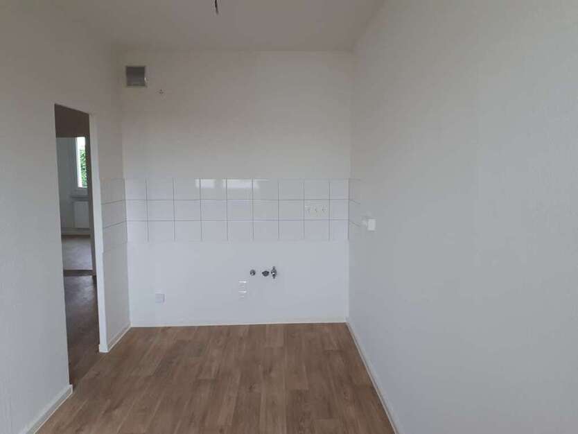 Wohnung zum Mieten in Halle 500 € 65.4 m²