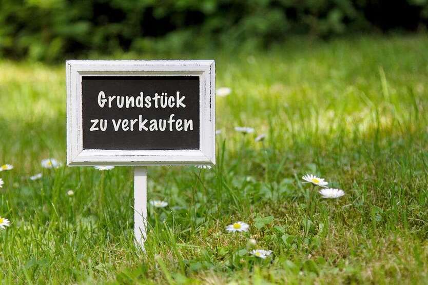 Grundstück zu verkaufen in Lützen 119.000 € 1170 m²