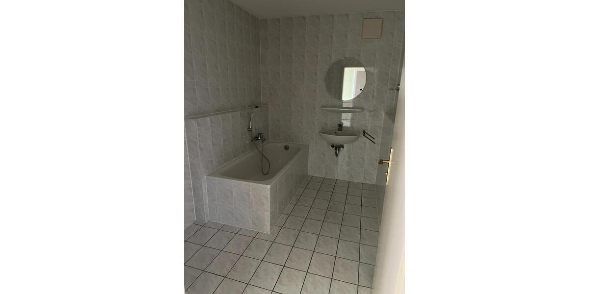 Etagenwohnung Delitzsch - 3 Zimmer, 80 m&sup2;, 800&euro; | Angebot:25971810