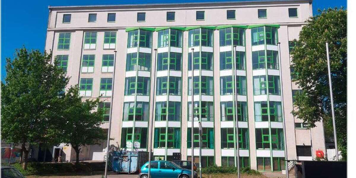 Haus zum Kaufen in Halle 8.580.000 € 8205 m² 100 zimmer