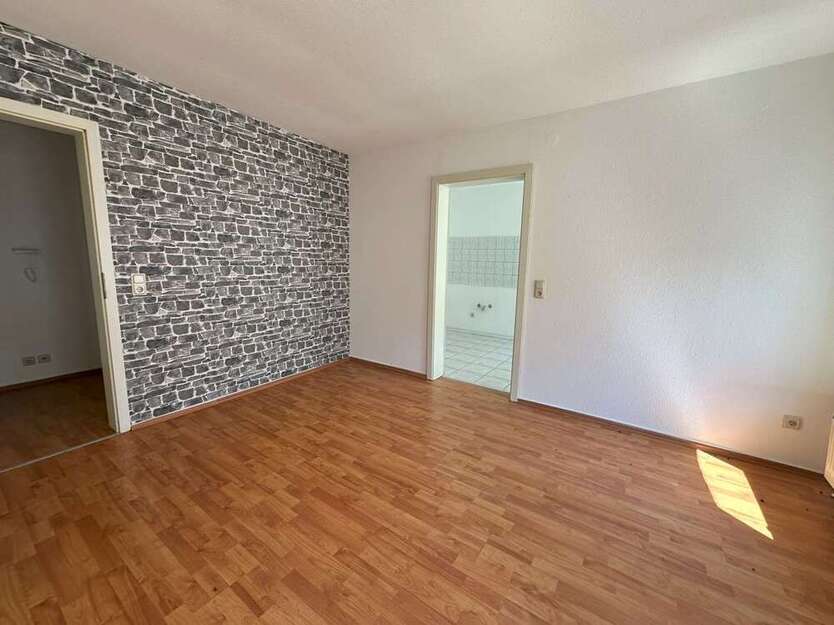 Wohnung zum Mieten in Halle 320 € 47.29 m²