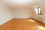 Penthouse am Clara-Zetkin-Park mit Dachterrasse, Stellplatz und Lift, befristete Vermietung