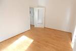 Schöne 2-Zi.-Wohnung mit Balkon, Bad mit Fenster im Grünen