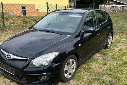 Hyundai i30 290.000 km 1.399 &euro; Halle 06110