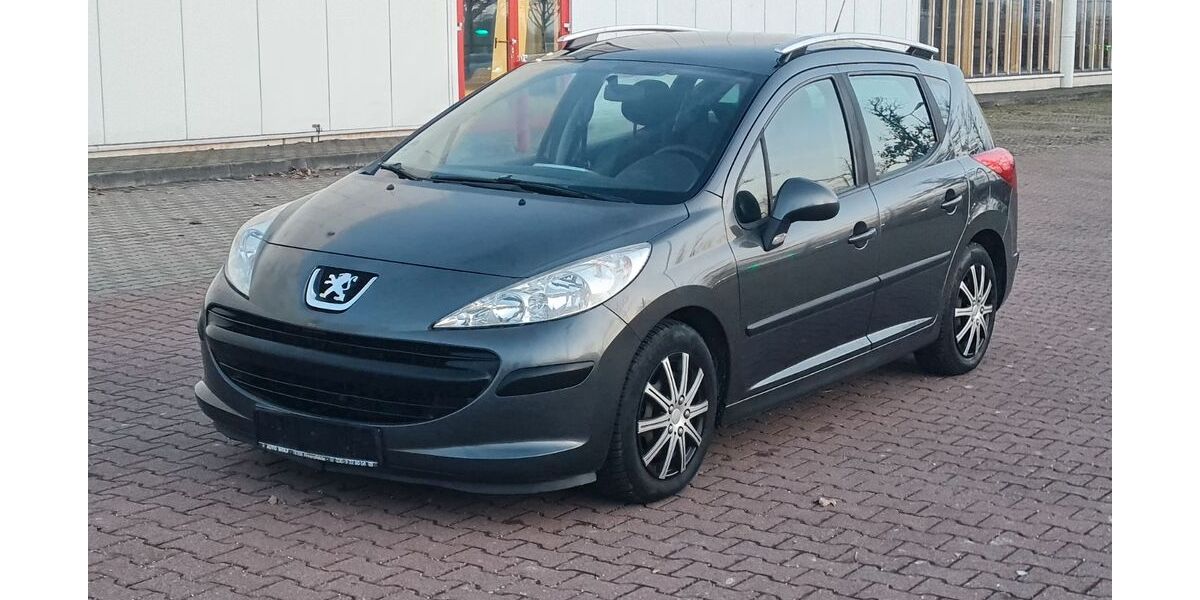 Peugeot 207 150.000 km 2.999 &euro; Halle 06112