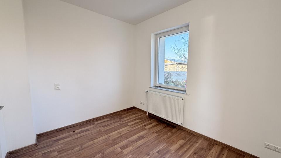 Erdgeschoßwohnung Leuna - 4 Zimmer, 82 m&sup2;, 800&euro; | Angebot:26367179