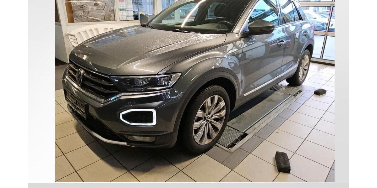 VW T-Roc 26.579 km 22.740 &euro; Köthen 06366