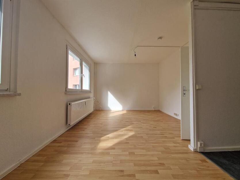 Charmante 3-Zimmer-Wohnung für kleine Familien und Paare ! + 2 NKM sparen* zimmer