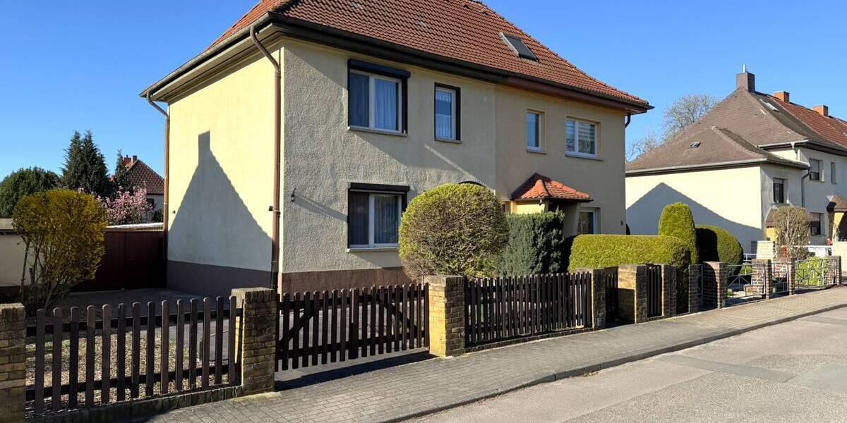 Doppelhaushälfte Bitterfeld-Wolfen Wolfen - 5 Zimmer, 119 m&sup2;, 89.000&euro; | Angebot:26204754