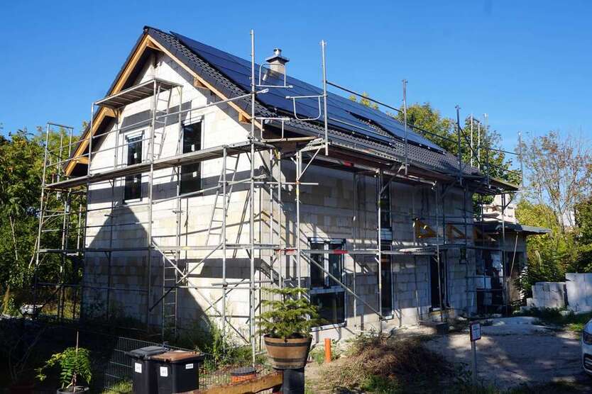 Neubau-Traum für Familien – hochwertiges KfW55-Einfamilienhaus mit Solarenergie und Garten 5 zimmer