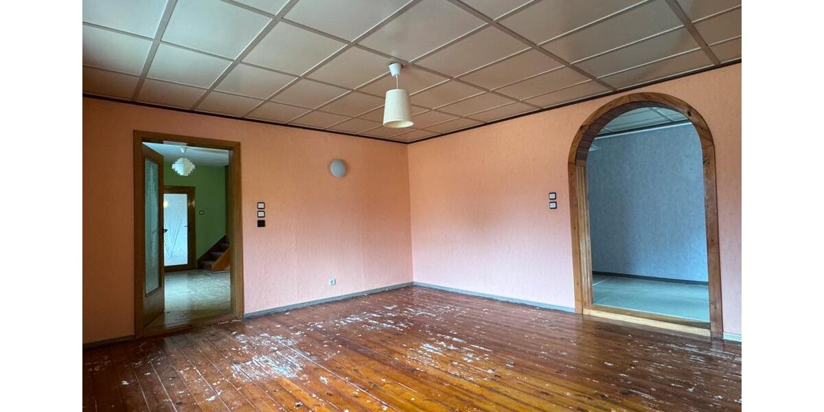 Einfamilienhaus Querfurt - 10 Zimmer, 196 m&sup2;, 200.000&euro; | Angebot:26075362