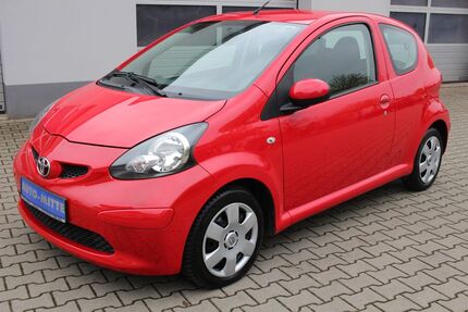 Toyota Aygo (X) 110.000 km 3.270 &euro; Köthen 06366