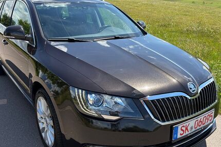 Skoda Superb 149.000 km 9.999 &euro; HALLE 06116