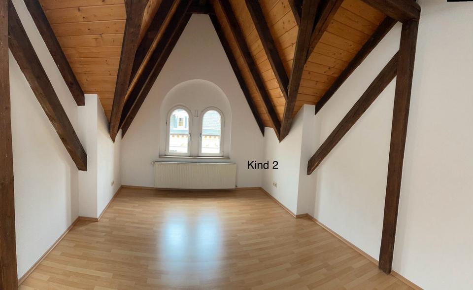 Dachgeschoßwohnung Köthen (Anhalt) - 3.5 Zimmer, 86 m&sup2;, 585&euro; | Angebot:26014030