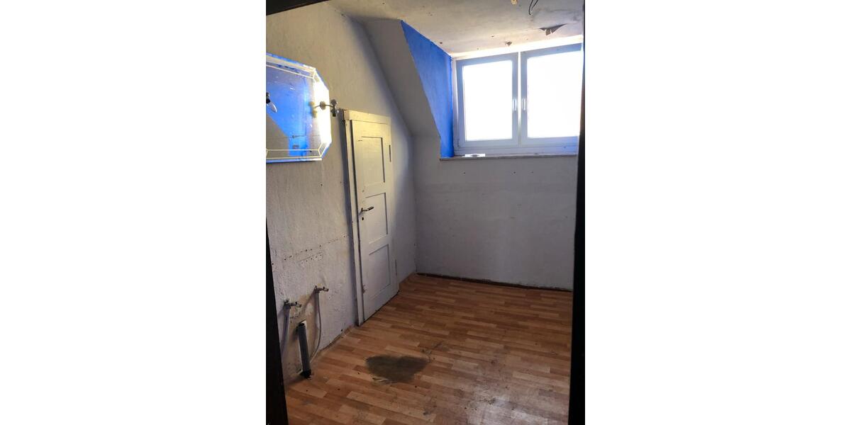 Dachgeschoßwohnung Seegebiet Mansfelder Land - 5 Zimmer, 120 m&sup2;, 500&euro; | Angebot:26560366