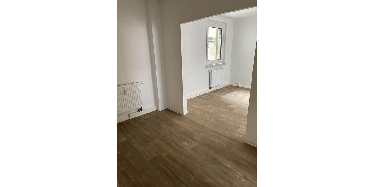 Etagenwohnung Halle (Saale) Damaschkestraße - 2 Zimmer, 72 m&sup2;, 572&euro; | Angebot:25484092
