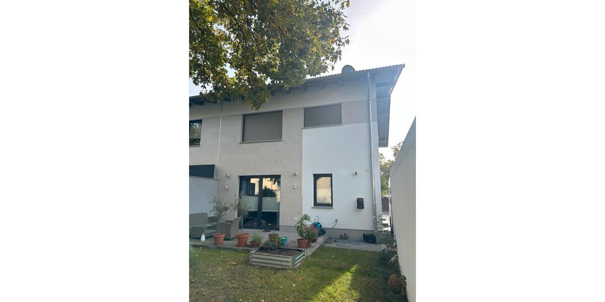 Doppelhaushälfte Merseburg - 4 Zimmer, 135 m&sup2;, 1.400&euro; | Angebot:27623877