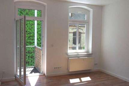 Wohnung zum Mieten in Halle 450 € 66 m²