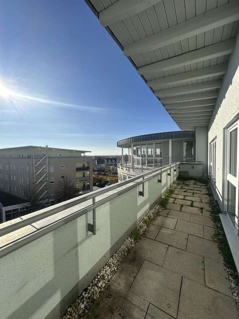 ++Große und Helle 3-Raumwohnung im Dachgeschoss++ 3 zimmer