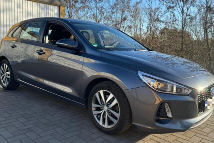 Hyundai i30 137.144 km 8.990 &euro; Halle 06118