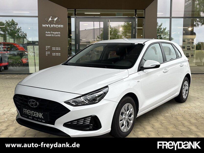 i30
