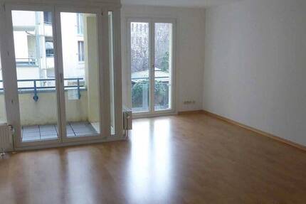Vermietete Eigentumswohnung in Zentrumsnähe mit Balkon!