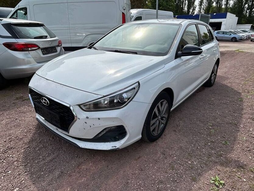 i30