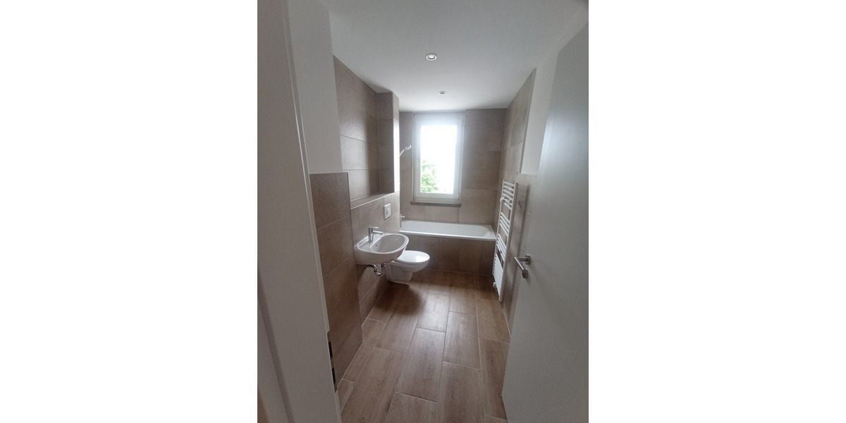 Etagenwohnung Bitterfeld-Wolfen Wolfen - 3 Zimmer, 60 m&sup2;, 460&euro; | Angebot:25107597