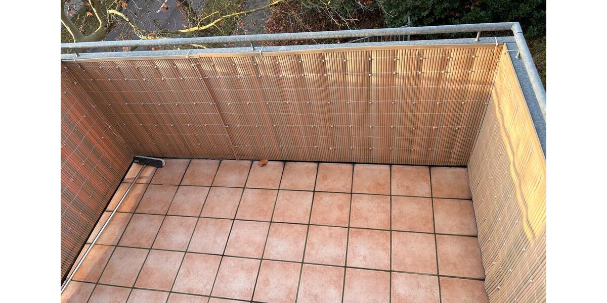 Dachgeschoßwohnung Halle (Saale) Dölau - 2 Zimmer, 70 m&sup2;, 180.000&euro; | Angebot:26129852