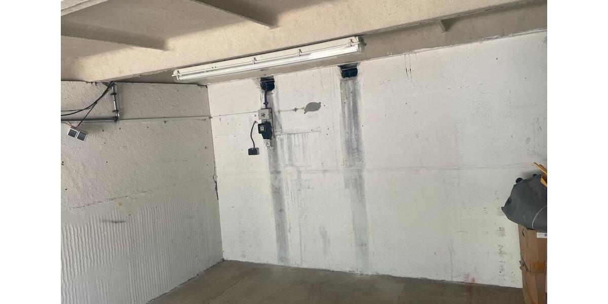 Garagen / Stellplätze Halle (Saale) Halle-Neustadt - 75&euro; | Angebot:26343795