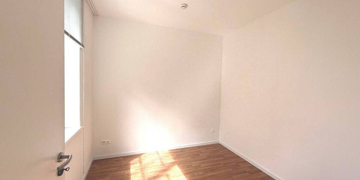 Etagenwohnung Bitterfeld Anhaltsiedlung - 2 Zimmer, 34 m&sup2;, 265&euro; | Angebot:26799302