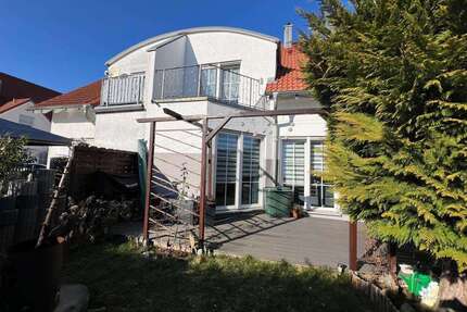 Haus zum Kaufen in Sachsen-Anhalt - Schkopau 450.000 € 132 m²