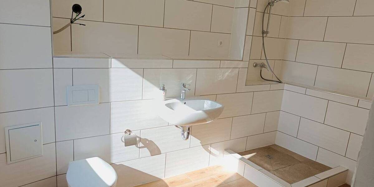 Mehrfamilienhaus, Wohnhaus Halle (Saale) Radewell-Osendorf - 8 Zimmer, 248 m&sup2;, 379.000&euro; | Angebot:26308898
