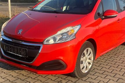 Peugeot 208 28.000 km 3.950 &euro; Halle/Saale 06126