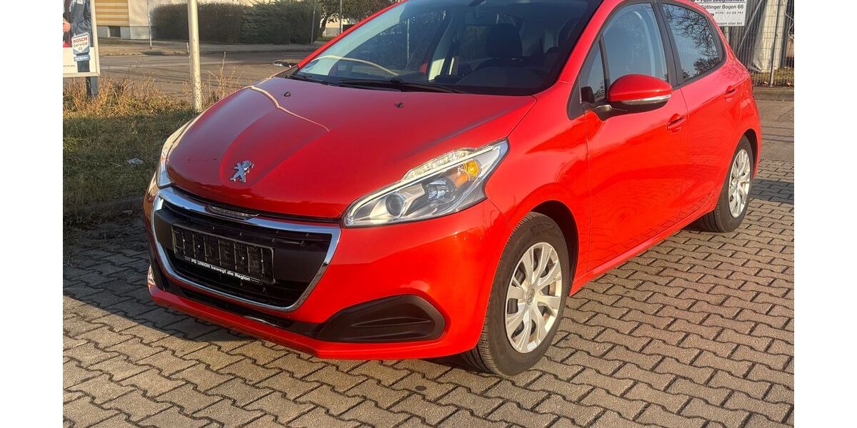 Peugeot 208 28.000 km 3.200 &euro; Halle/Saale 06126