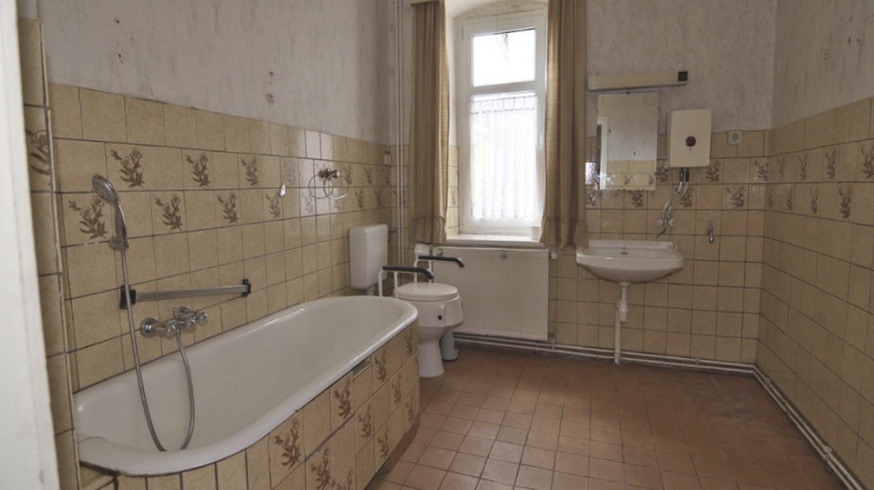 Einfamilienhaus Querfurt - 8 Zimmer, 220 m&sup2;, 72.999&euro; | Angebot:25279749