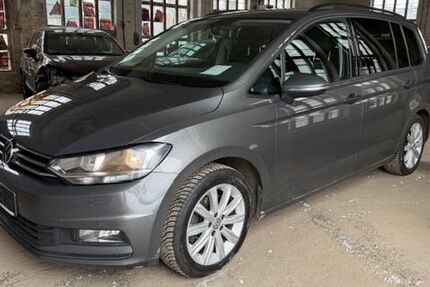 VW Touran 176.000 km 9.999 &euro; Halle 06118