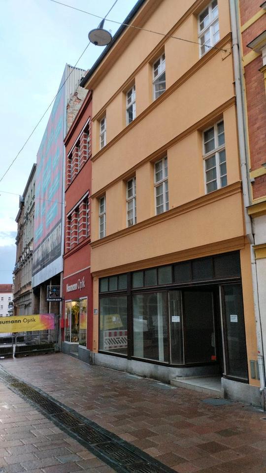 Mehrfamilienhaus, Wohn- und Geschäftshaus