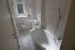 Schöne 2-Zi.-Wohnung mit Balkon, Bad mit Fenster im Grünen