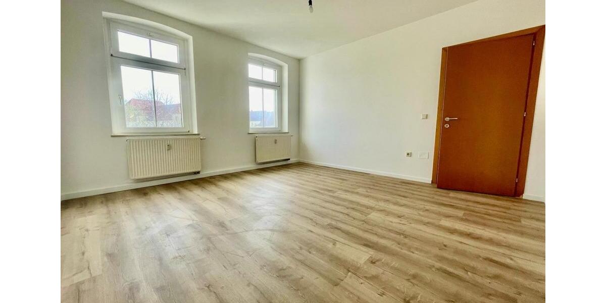 Dachgeschoßwohnung Halle (Saale) Damaschkestraße - 4 Zimmer, 75 m&sup2;, 595&euro; | Angebot:25648287